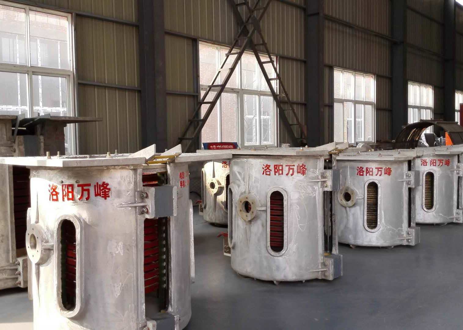 合金冶煉中頻爐如何提高爐齡？